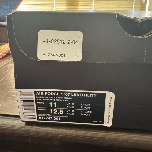 Nike Air Force 1 07 LV8 Overbranding - Picture 7 of 8